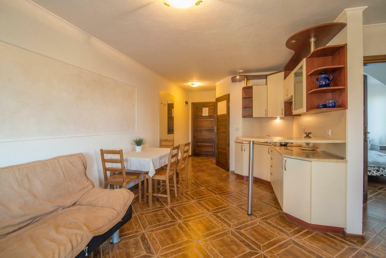Pionow Rodzinne Apartamenty Urocza 10 Krynica Morska Bagian luar foto