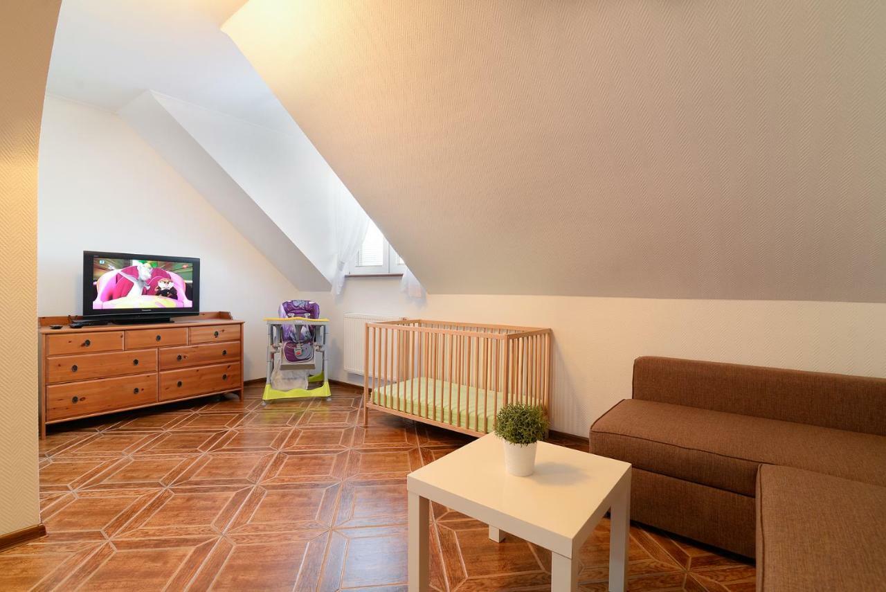 Pionow Rodzinne Apartamenty Urocza 10 Krynica Morska Bagian luar foto